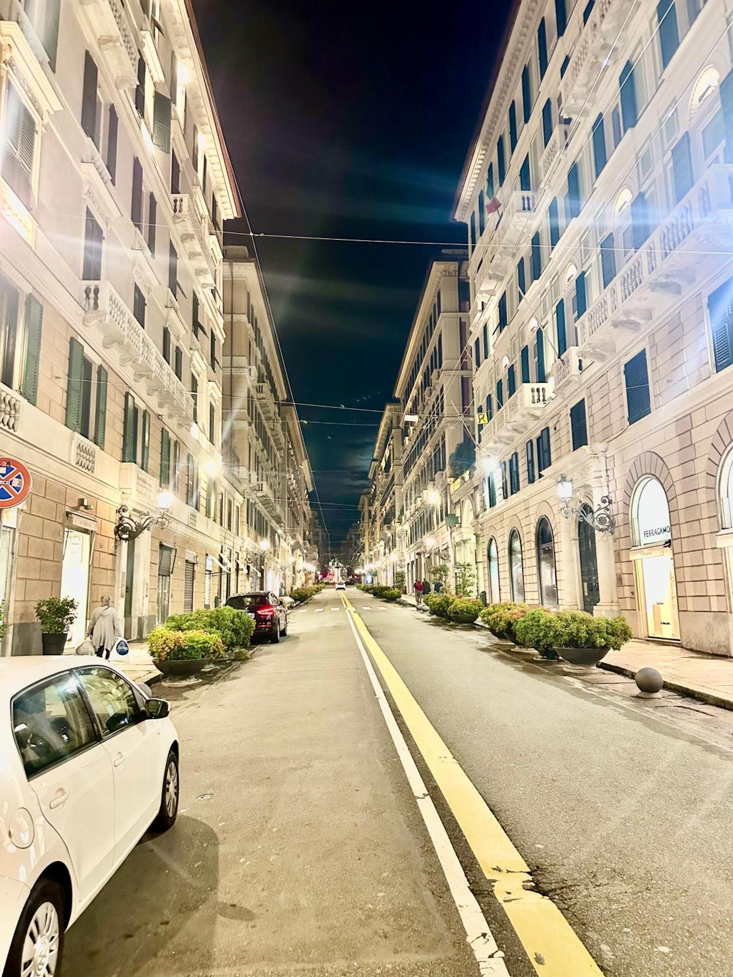 The Center Residence Genoa Luaran gambar